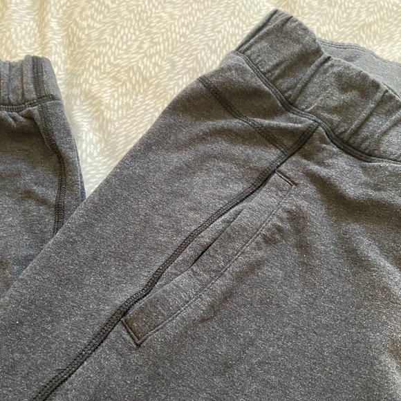 Lululemon Joggers (M) - Picture 4 of 8